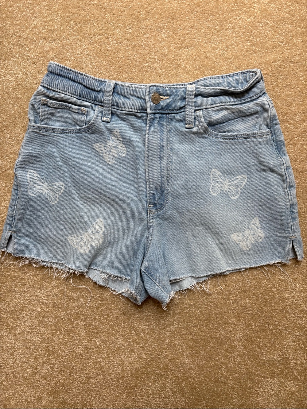 HOLLISTER Light Wash Butterfly Print Denim Shorts - Women's